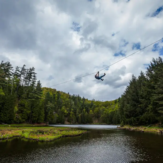 ArbraskaLafleche_Valdesmonts_Tyrolienne