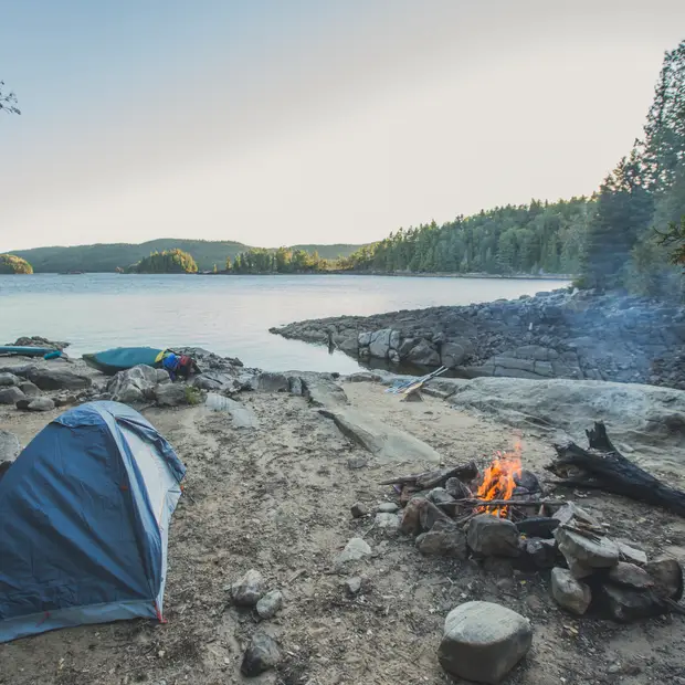 Canot-camping sur le réservoir Poisson Blanc
