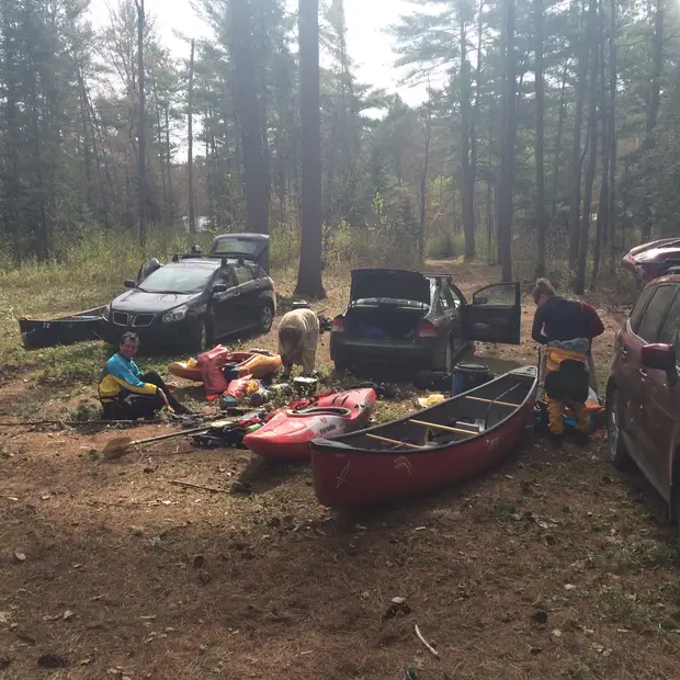 Préparation canot camping, Outaouais
