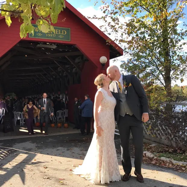Wedding on the covered bridge