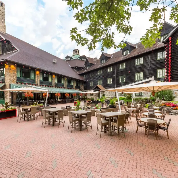 Terrasse Fairmont Le Château Montebello