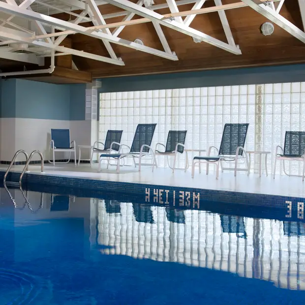 Piscine intérieure