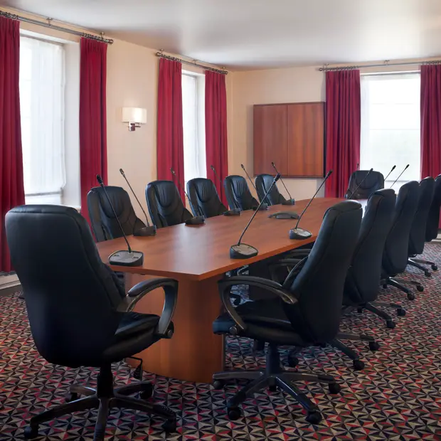 FOURPOINTS_GATINEAU Heritage Boardroom