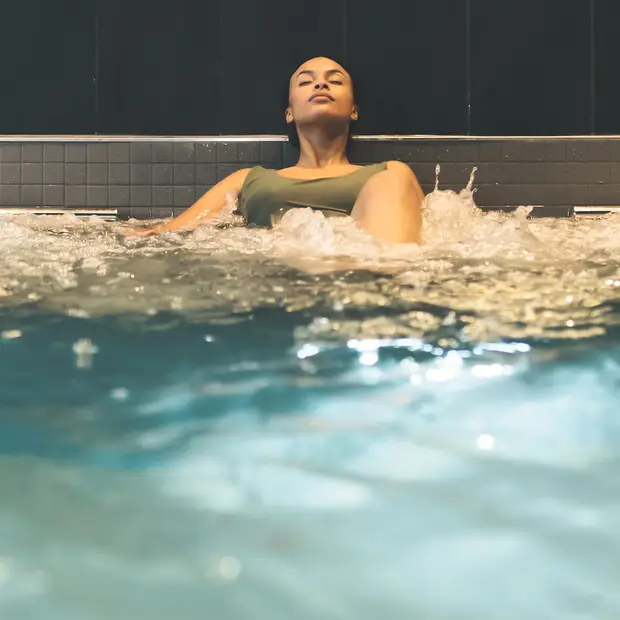 Bassin d'hydrothérapie intérieur