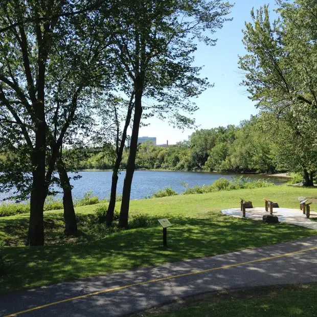 Leamy Lake Park