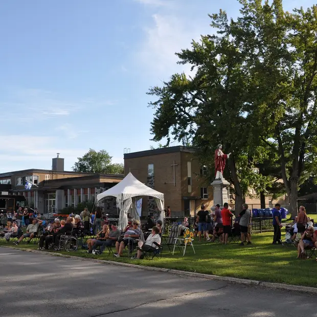 Spectacle sur le parvis