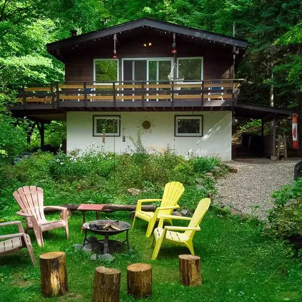 Chalet dans les arbres