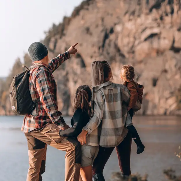 Family hiking trails to discover this fall in the Outaouais