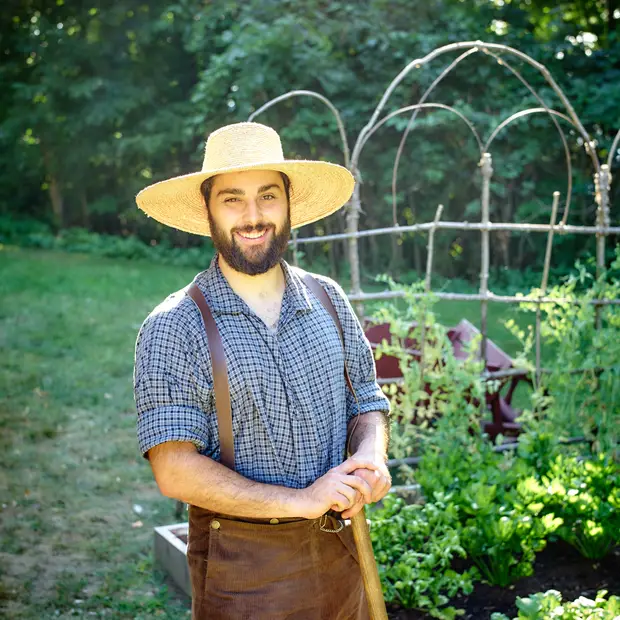 ParcsCanada-Manoir Papineau-Le jardinier