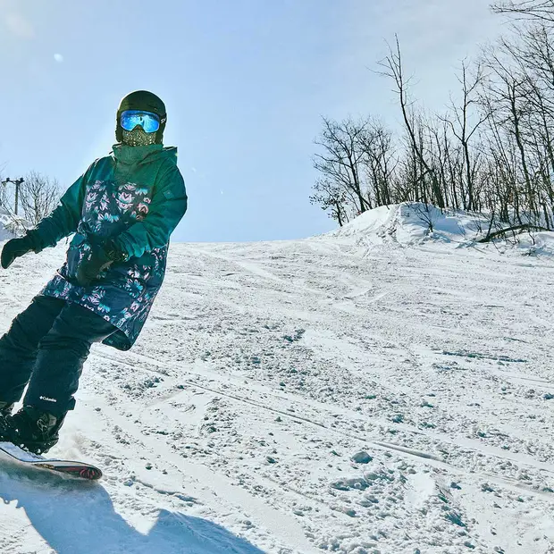 Downhill skiing and snowboarding