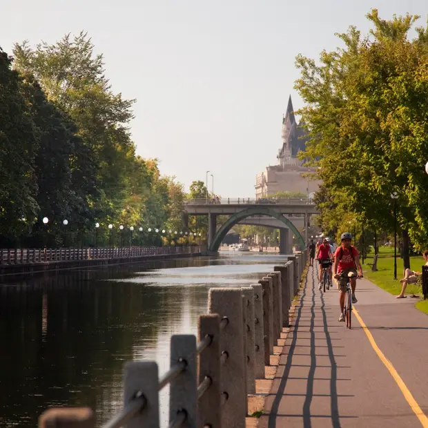 Le long du canal Rideau